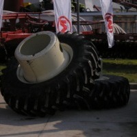 Productor de accesorios para tractores, ruedas para máquinas agrícolas, Polonia