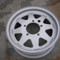 Productor de accesorios para tractores, ruedas para máquinas agrícolas, Polonia